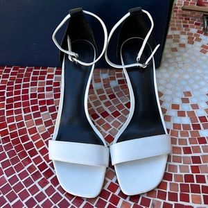 Charles & Keith NEW size 6 1/2 excellent (Size 37 EU )